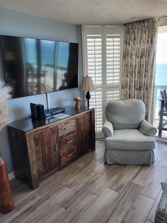 Ashworh 1001 Four Bedroom Condo Oceanfront "PIcture Perfect" - Image 6