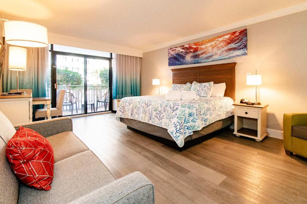 Tropical Suite at Oceanfront Resort w Lazy River - Image 8