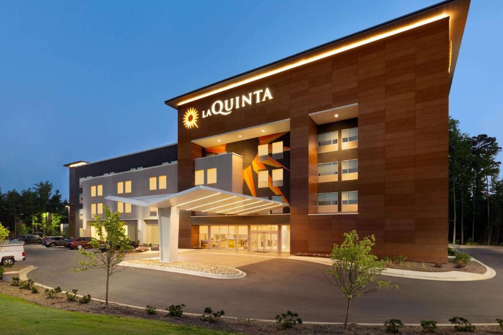 La Quinta by Wyndham Rock Hill - Image 5