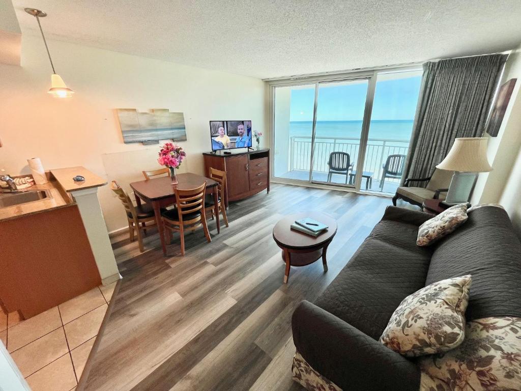 Sandy Beach Resort - Image 6