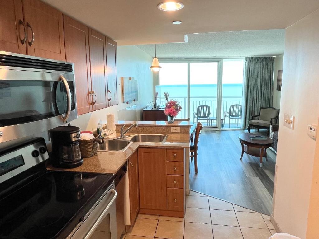 Sandy Beach Resort - Image 5