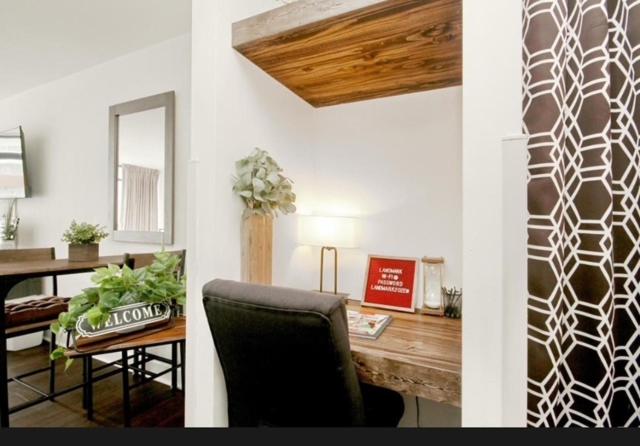 Ocean View 2 Queen Studio at Landmark Resort - Image 5