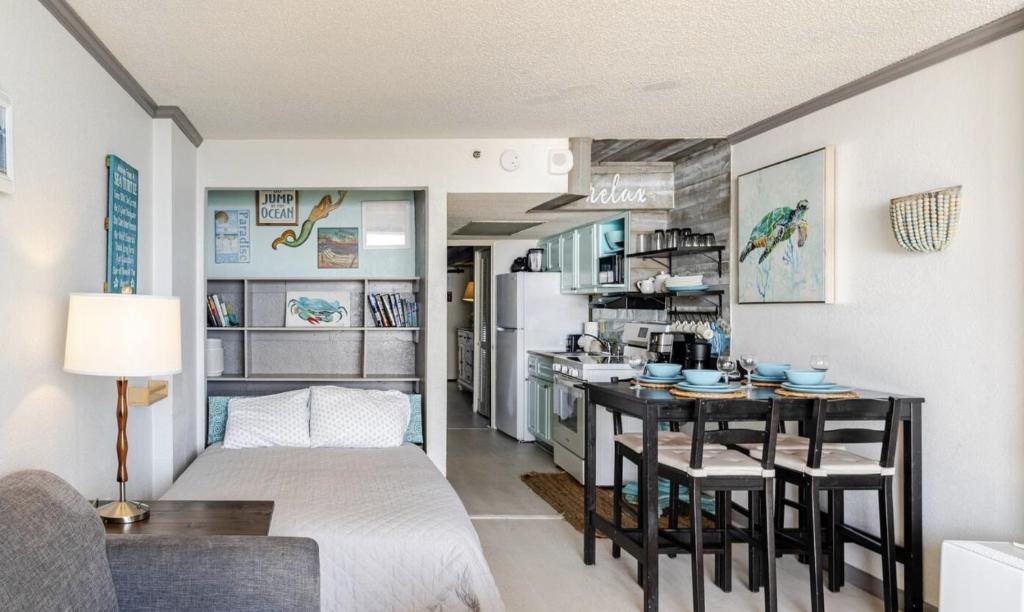 Flip Flop at Compass Cove - Image 6