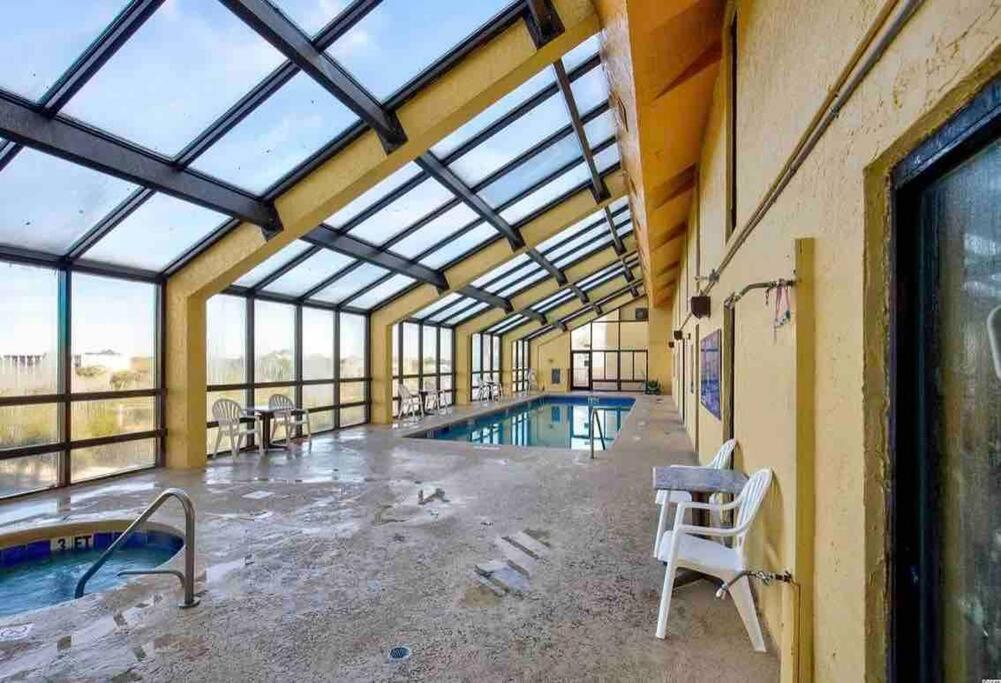 Hot Tub (Jacuzzi) - Photo 5