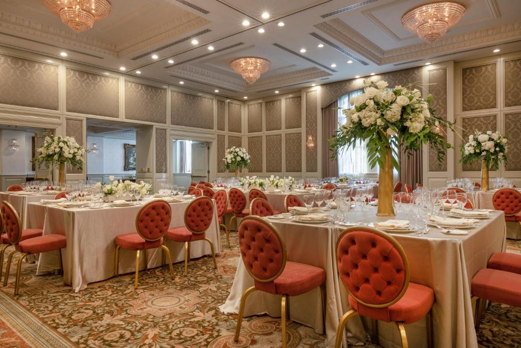 Market Pavilion Hotel - Image 7