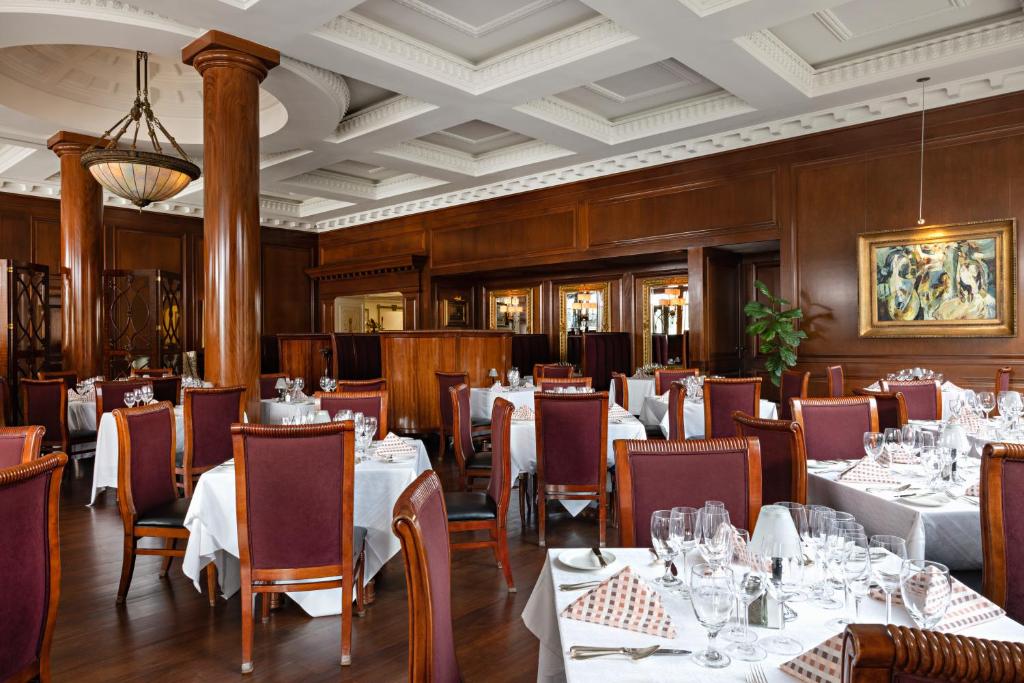 Market Pavilion Hotel - Image 5