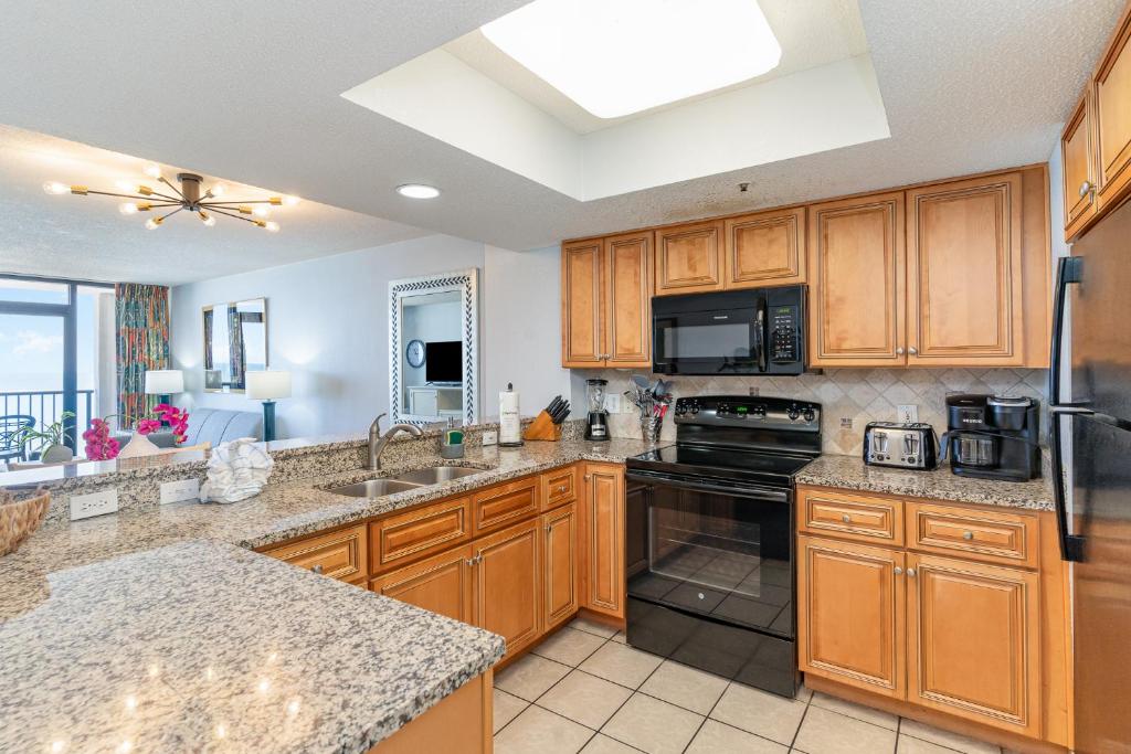 Compass Cove Resort, Unit 921, 3 Bedroom, 2 Bath, Direct Oceanfront - Image 4