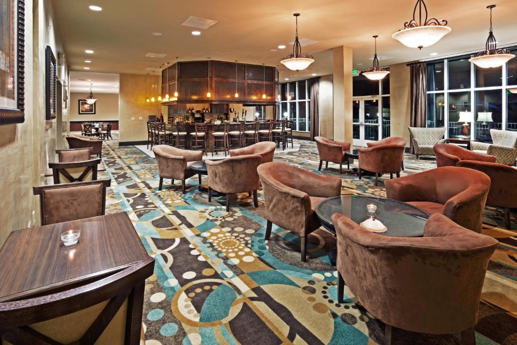 Holiday Inn Hotel & Suites Beaufort at Highway 21 by IHG - Image 4