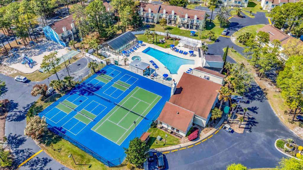 Hot Tub (Jacuzzi) - Photo 2