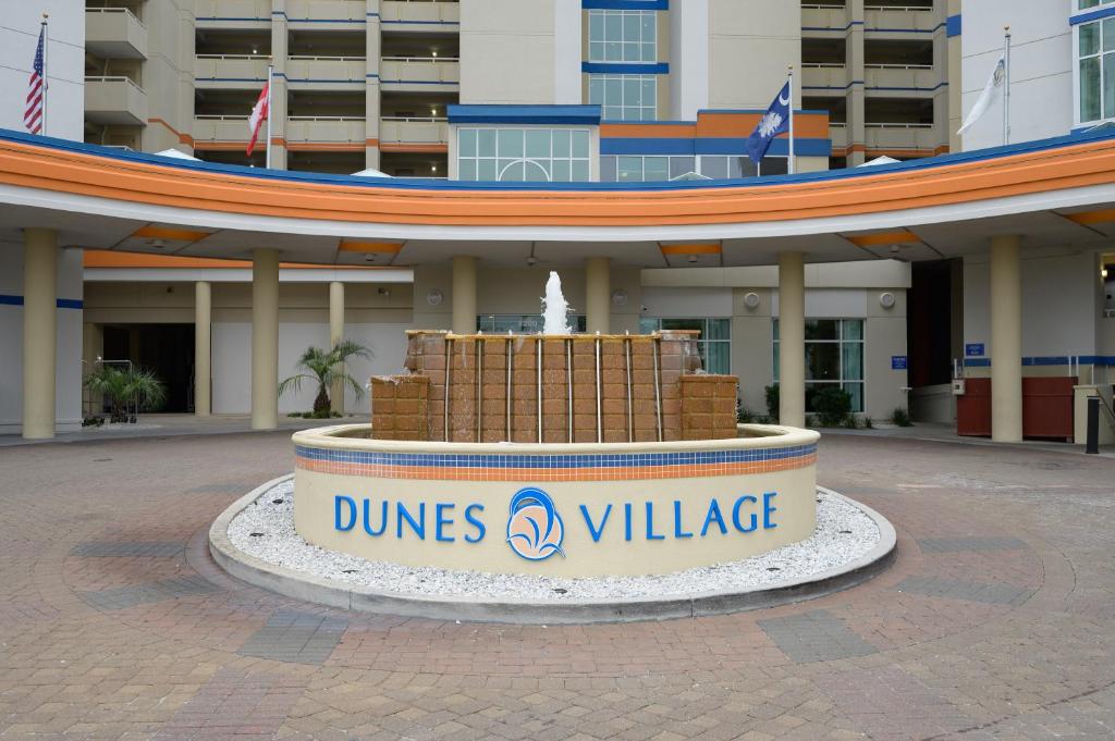 Oceanfront Condo with WaterPark Included in Price - Image 6