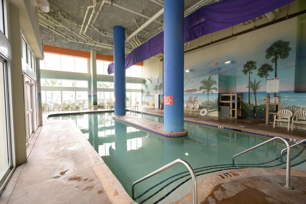 Hot Tub (Jacuzzi) - Photo 2