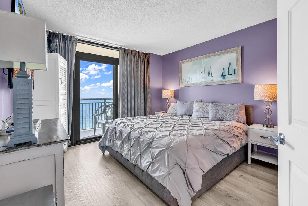 Enjoy Winter! Indoor Hot Tub - Heated Pool - Lazy Rivers - King Bed - Image 5