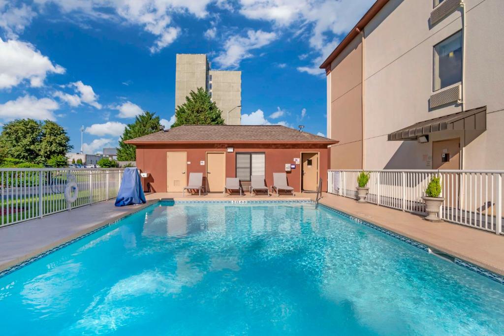 Best Western Carowinds - Image 4