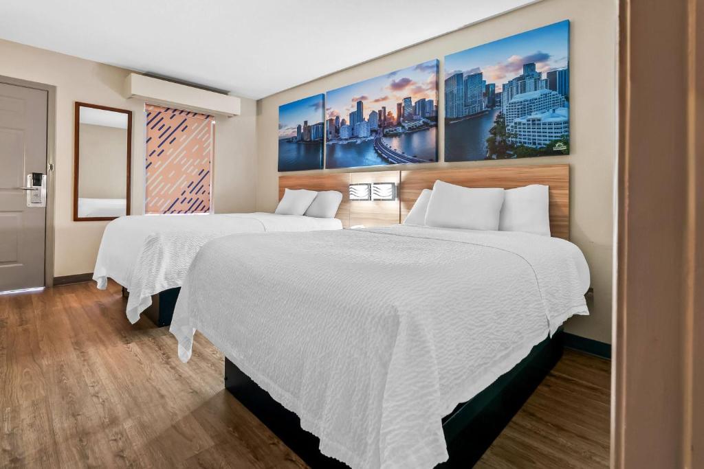 Days Inn by Wyndham Simpsonville - Image 8