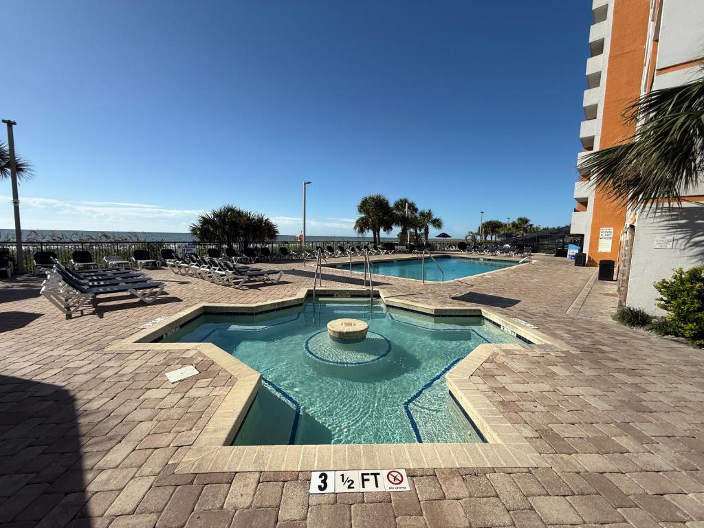 Hot Tub (Jacuzzi) - Photo 3