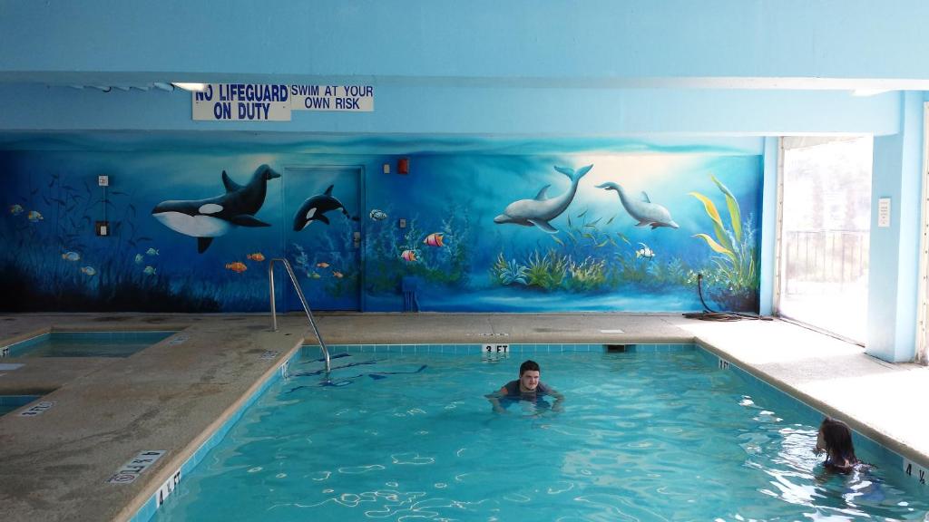 Hot Tub (Jacuzzi) - Photo 2