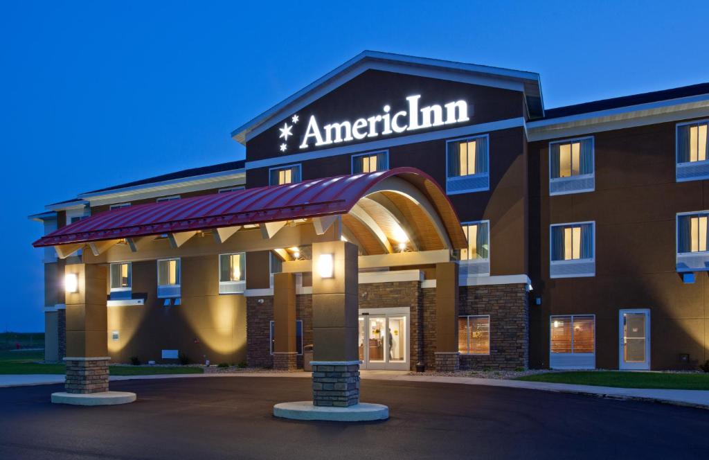 AmericInn by Wyndham Hartford SD - Image 6