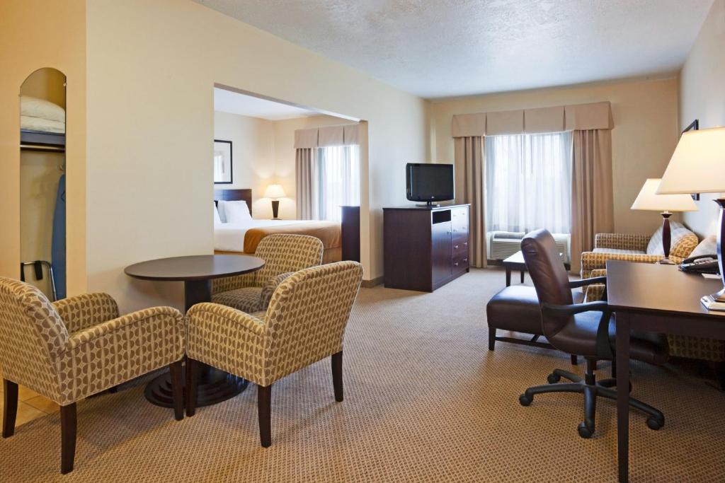 Holiday Inn Express Hotel & Suites Sioux Falls-Brandon by IHG - Image 6