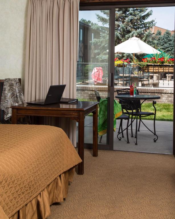 The Foothills Inn - Image 4