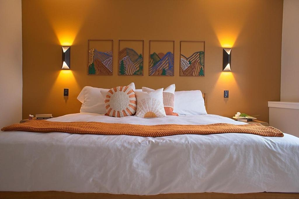 5 mins to Deadwood, Hot Tub, Game Room