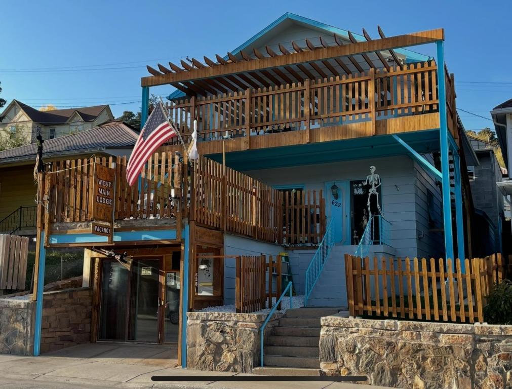 West Main Lodge, 2 Bedrooom - Image 6