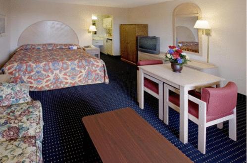 Americas Best Value Inn & Suites in Murfreesboro - Image 8