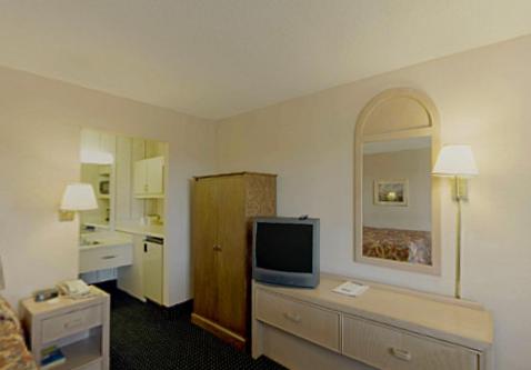 Americas Best Value Inn & Suites in Murfreesboro - Image 5