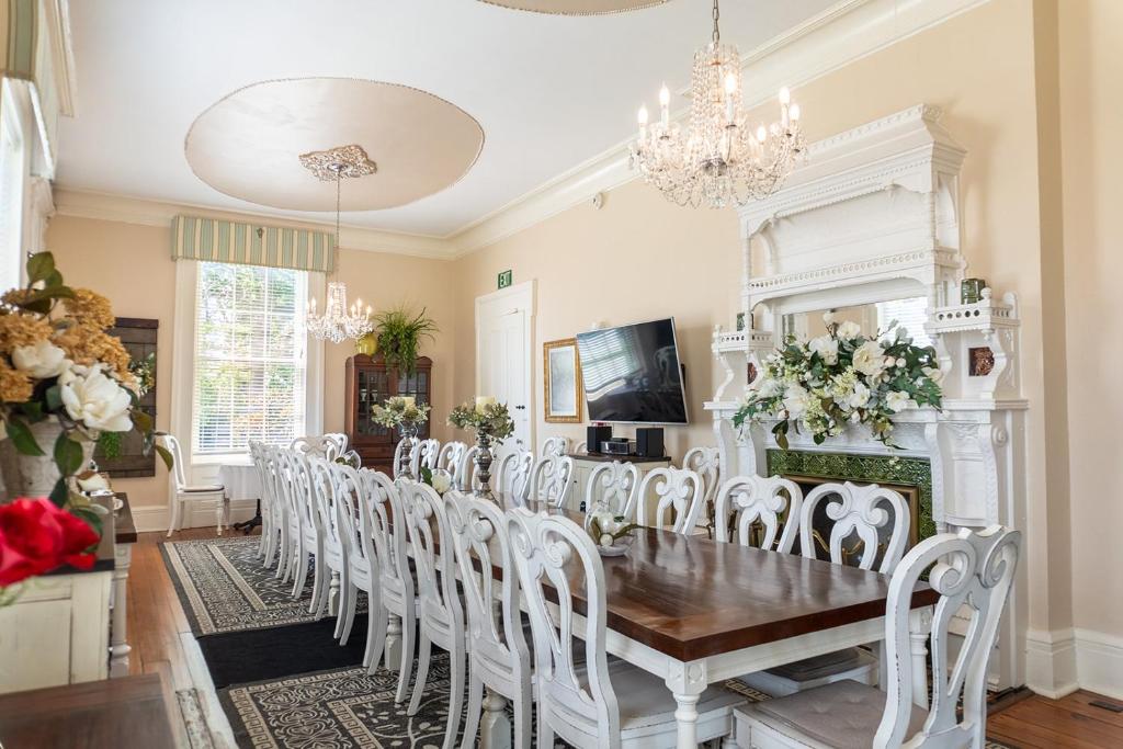 Belle Air Mansion and Inn - Image 7