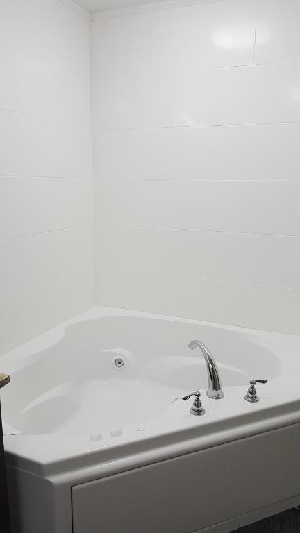 Baymont by Wyndham Clarksville