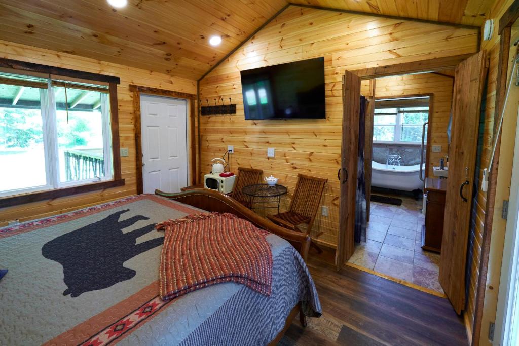 Hot Tub (Jacuzzi) - Photo 8