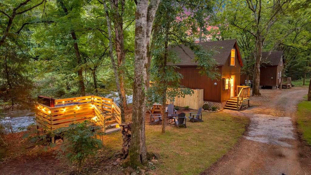 Creekwalk Inn Bed and Breakfast with Cabins - Image 7