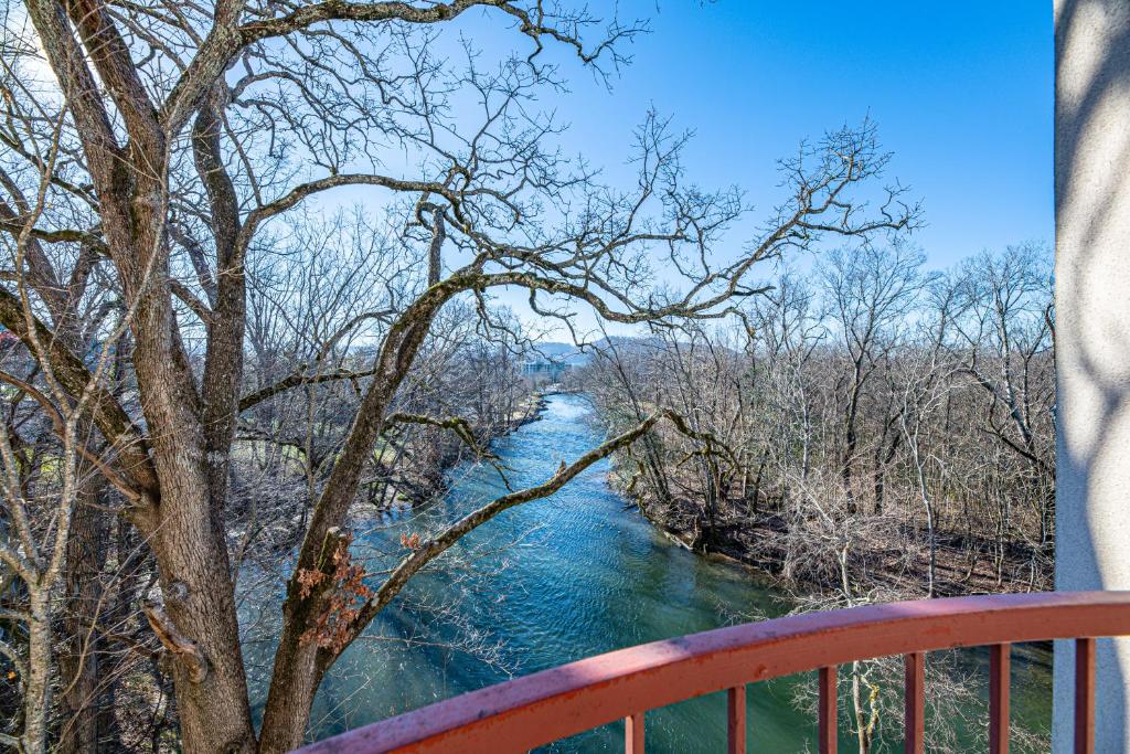 River Bend Inn - Pigeon Forge - Image 7