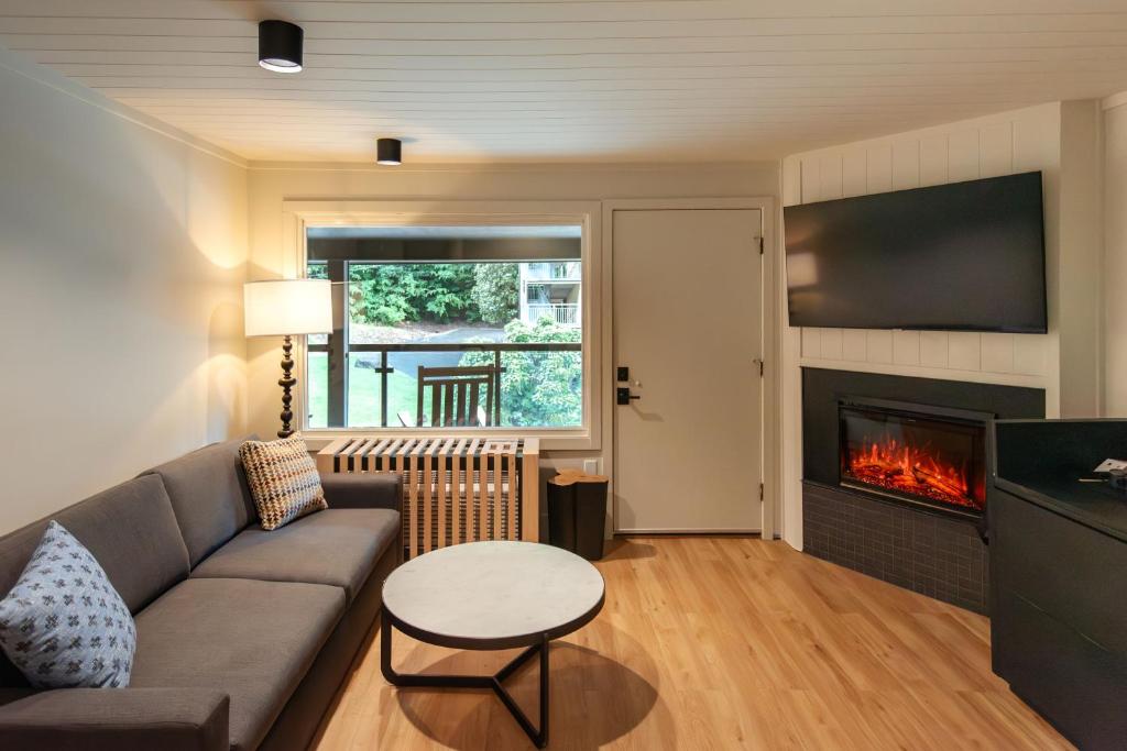 Historic Rocky Waters Inn, A Small Luxury Hotel - Image 5