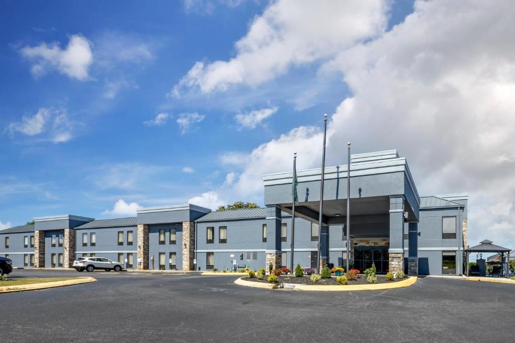 Quality Inn Clarksville - Exit 11 - Image 5