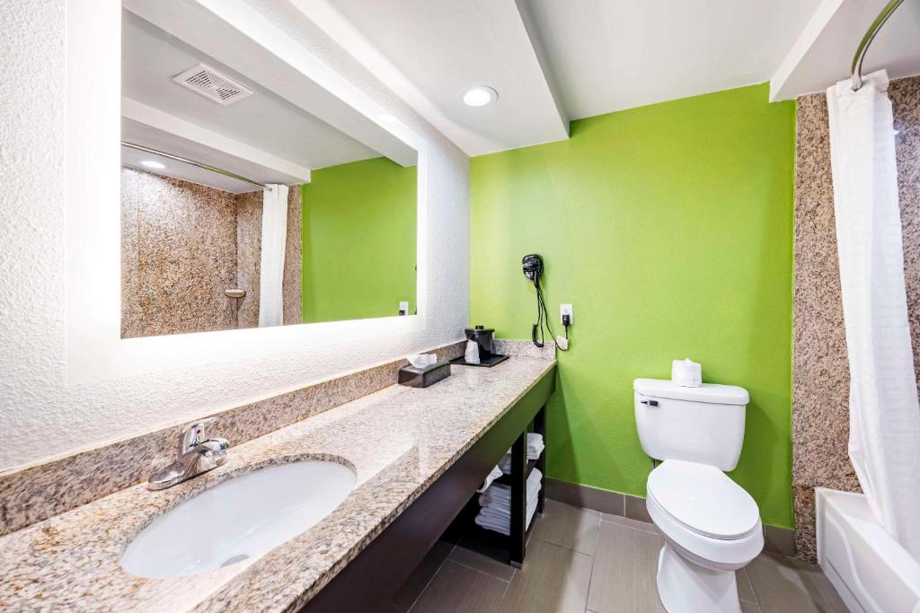 Quality Inn Clarksville - Exit 11