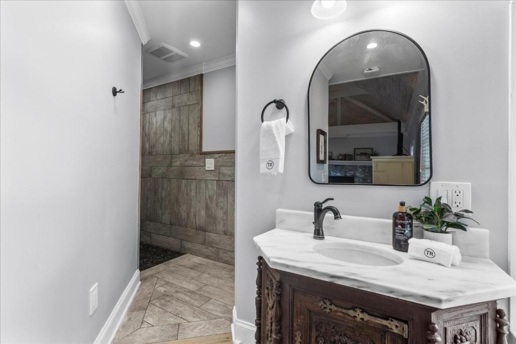 5- Cloudland Suite - Image 8