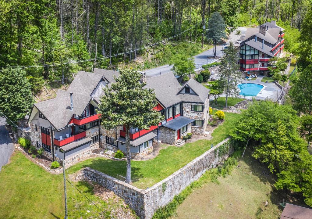 Chalet Inn - Image 5