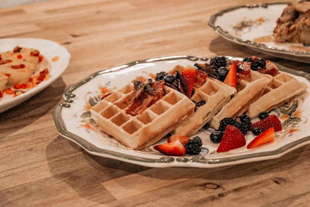 Hiwassee Room on Lookout Mountain - Image 8