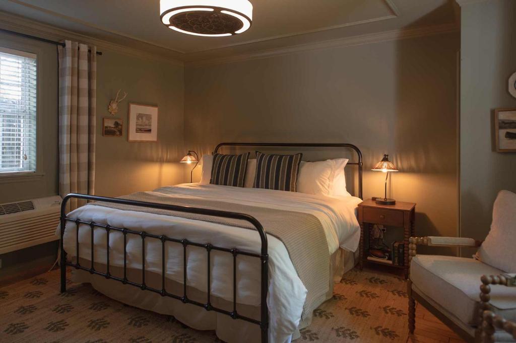 Hiwassee Room on Lookout Mountain - Image 7