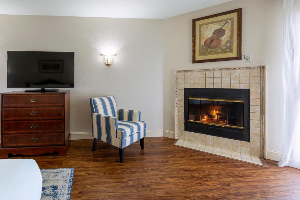 Music Road Resort Hotel and Inn - Image 8