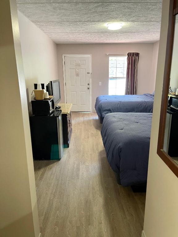 Smoky View Inn - Image 5