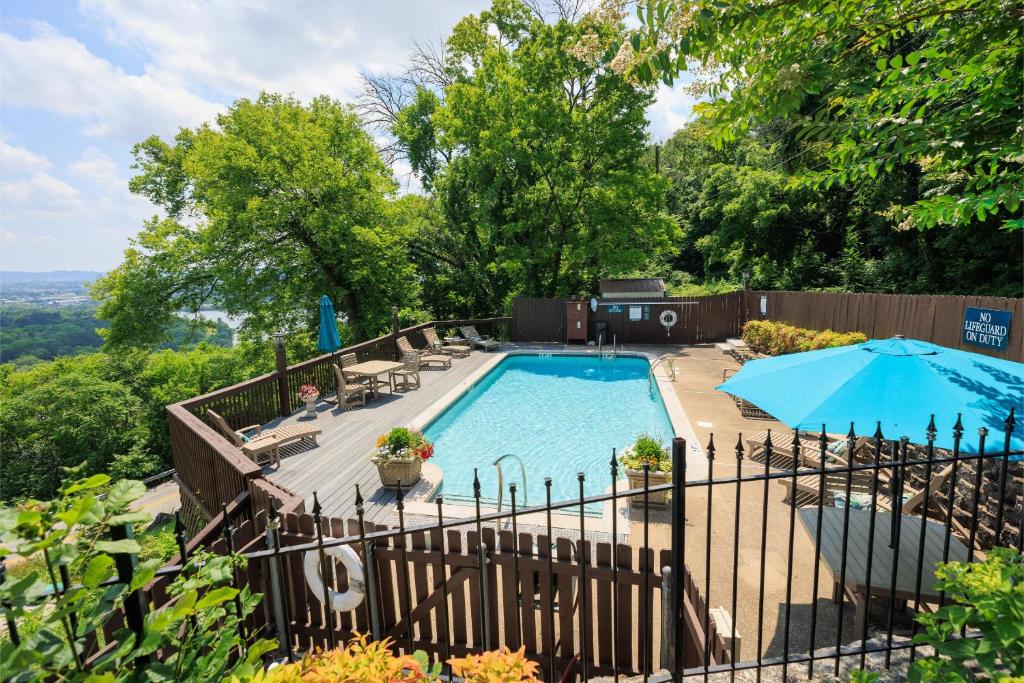 Historic Riverview Inn Two - Image 7