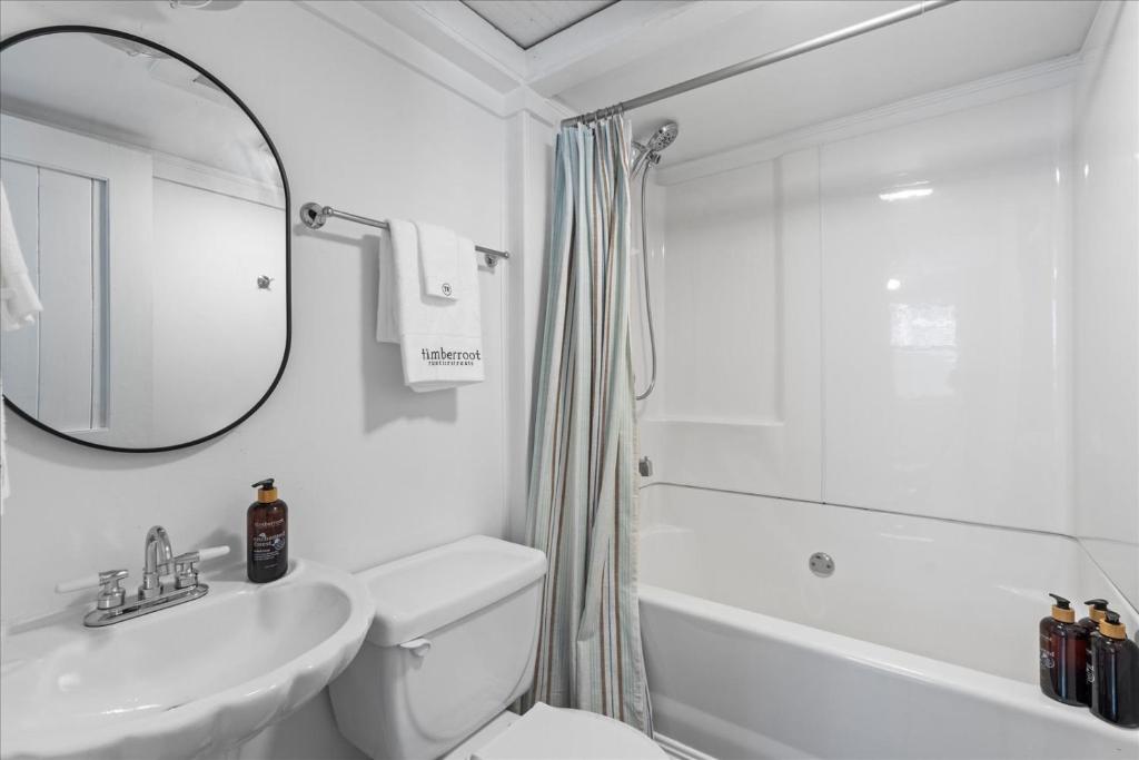 7- Rock Island Cottage - Image 8