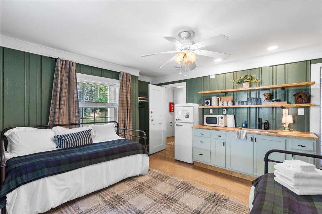 7- Rock Island Cottage - Image 4