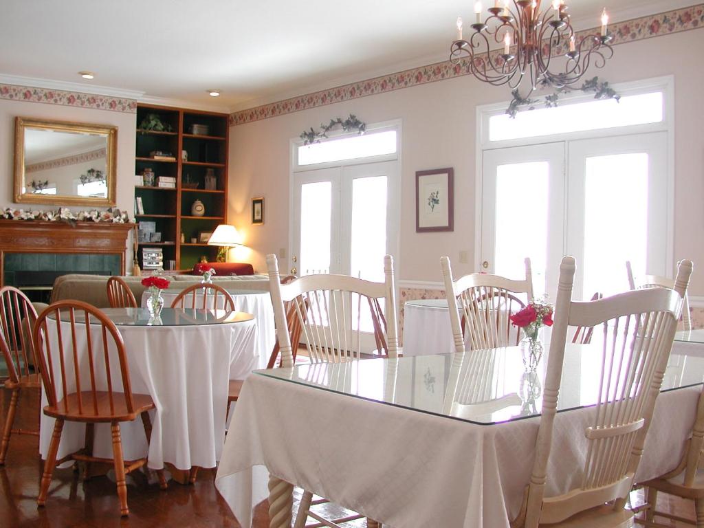 The Garden Inn Bed & Breakfast at Bee Rock - Image 7