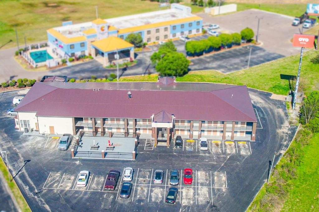 OYO Hotel Brownsville TN I-40 - Image 4