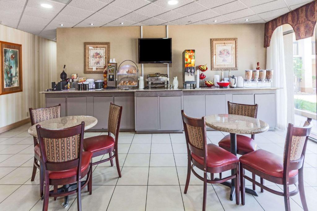 Ramada by Wyndham Lebanon - Image 4