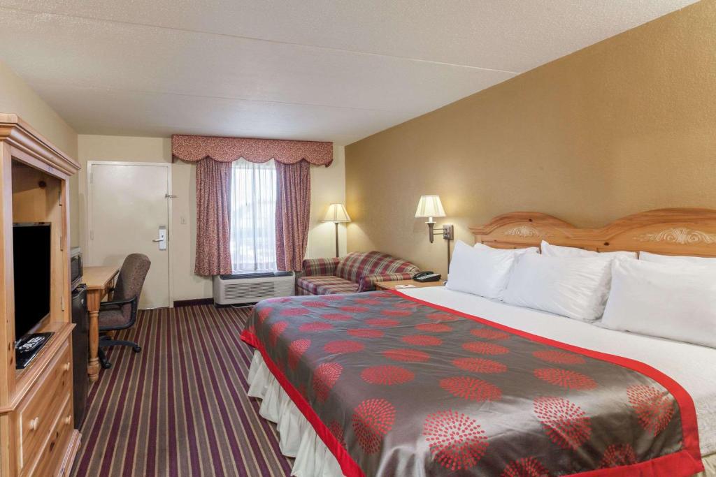 Ramada by Wyndham Lebanon - Image 8