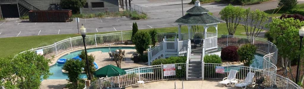 Hot Tub (Jacuzzi) - Photo 5