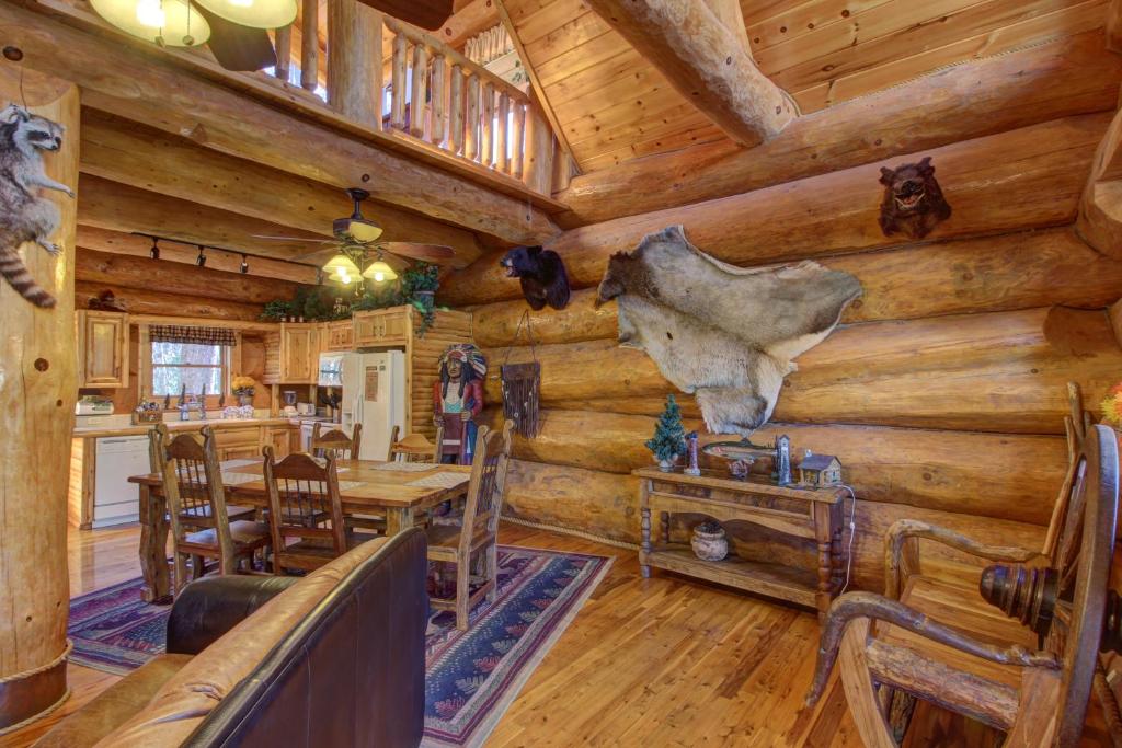 Chief Big Log Cabin - Image 8